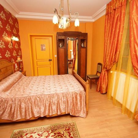 Le Manoir Des Arts Bed & Breakfast Saint-Samson-de-Bonfosse Exterior photo